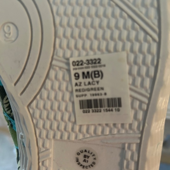 NWT Arizona Jeans Lacy Shoe Canvas Floral Sneaker Slip In Pink, Blue, Green Sz 9 - Picture 6 of 10